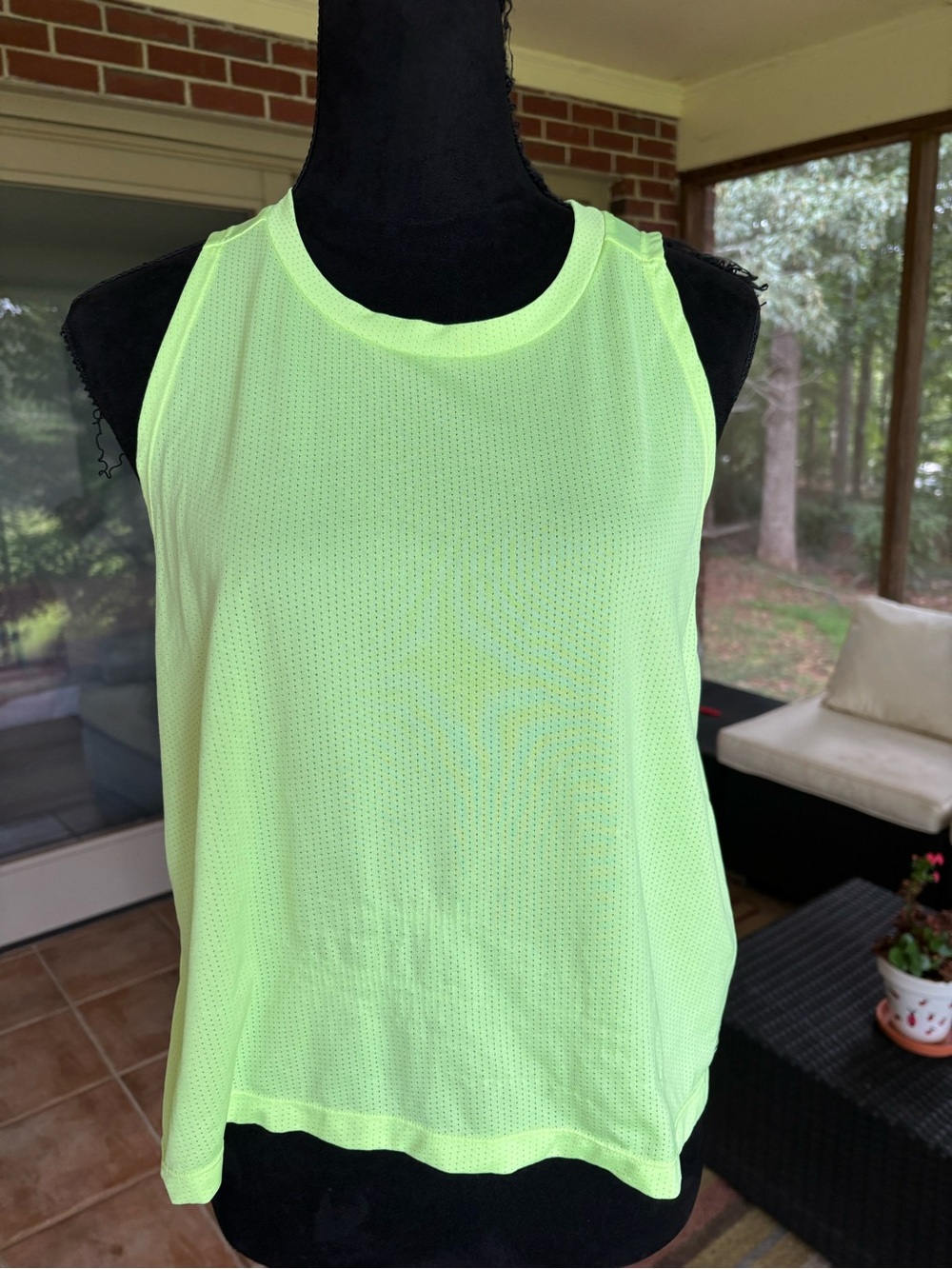 New Balance  Visibility road tank top